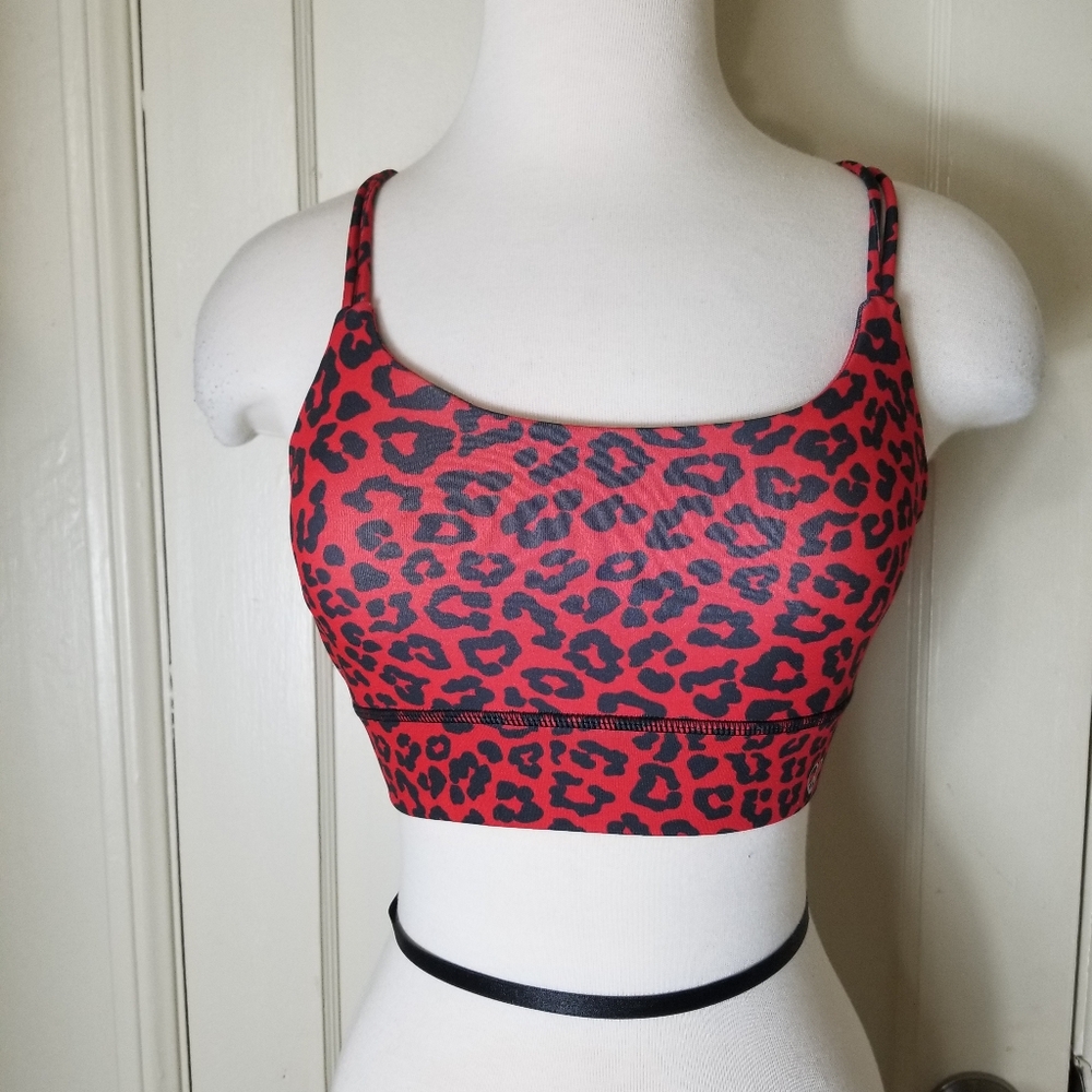 EMBRACE YOUR LOVE S red black leopard print criss cross back sports top bra
